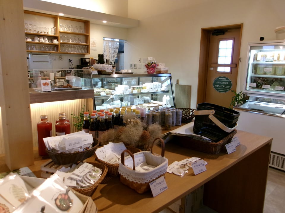 レストランエスペリオ、販売