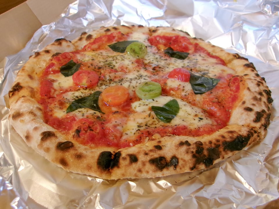 レストランエスペリオ、ピザ