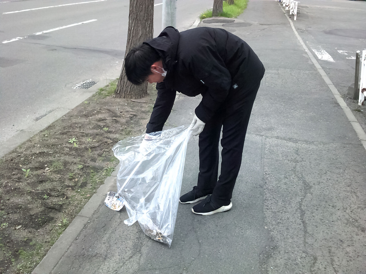 屯田中心街商工会の清掃活動