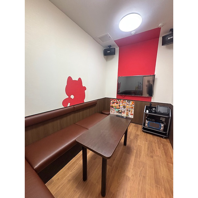 カラオケ部屋１