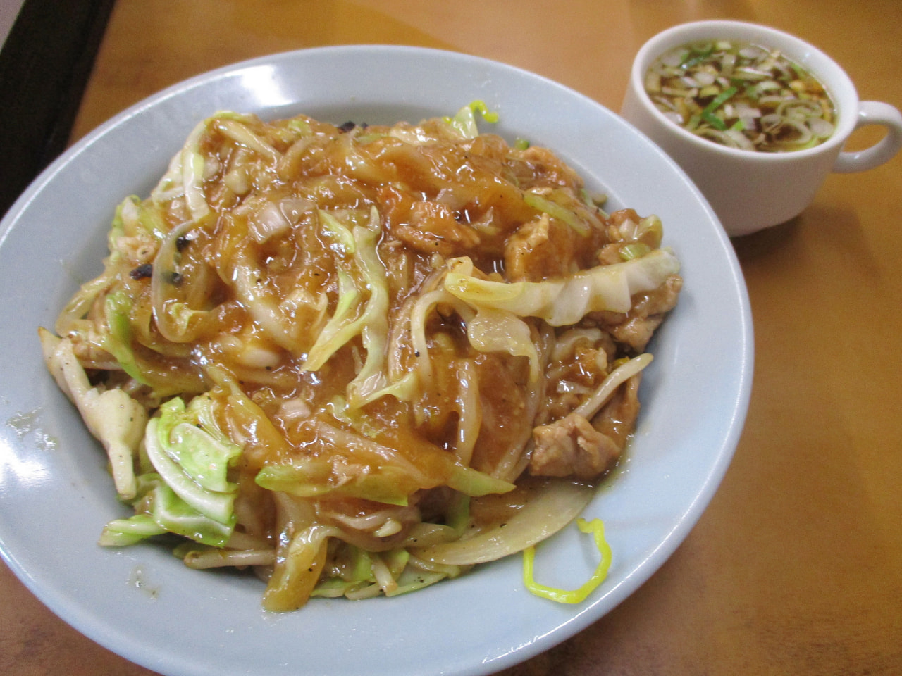 大人気中華料理屋　北華飯店